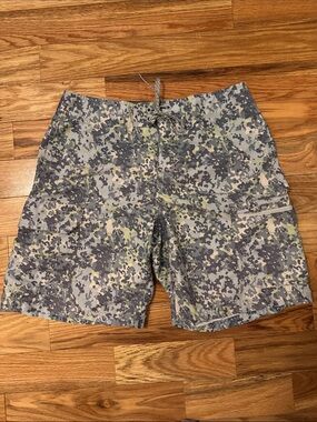 Simms Solarflex Fishing Cargo Board Shorts Aqua Camo Print size Small, 29-31”